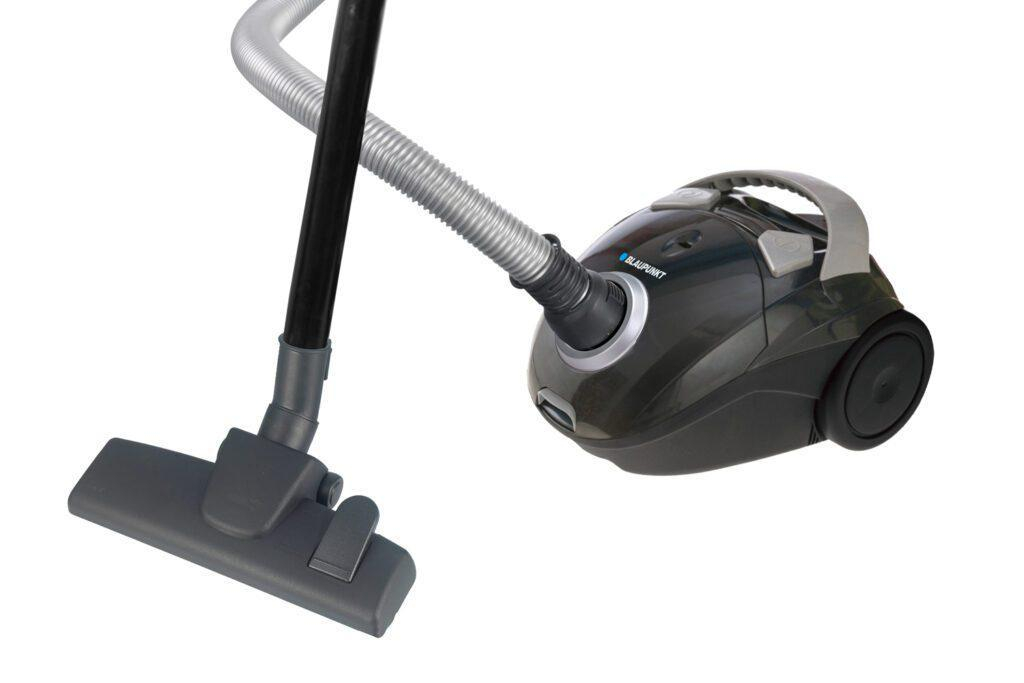 Blaupunkt VCB101 Staubsauger in Aktion