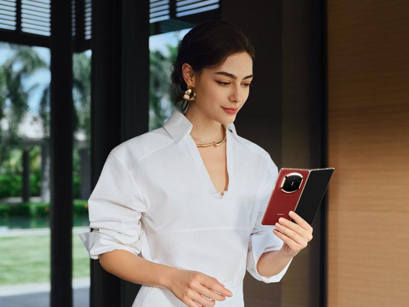 Huawei Mate X7 16/512GB Nebula Red 120Hz