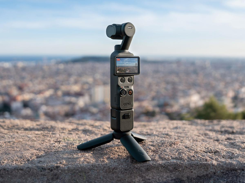 DJI Osmo Pocket 4 Creator Combo