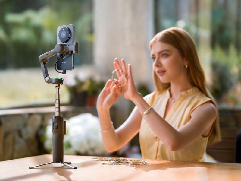 DJI Osmo Mobile 8P Creator Combo