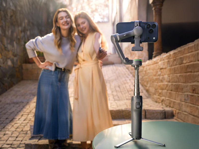 DJI Osmo Mobile 8P Creator Combo