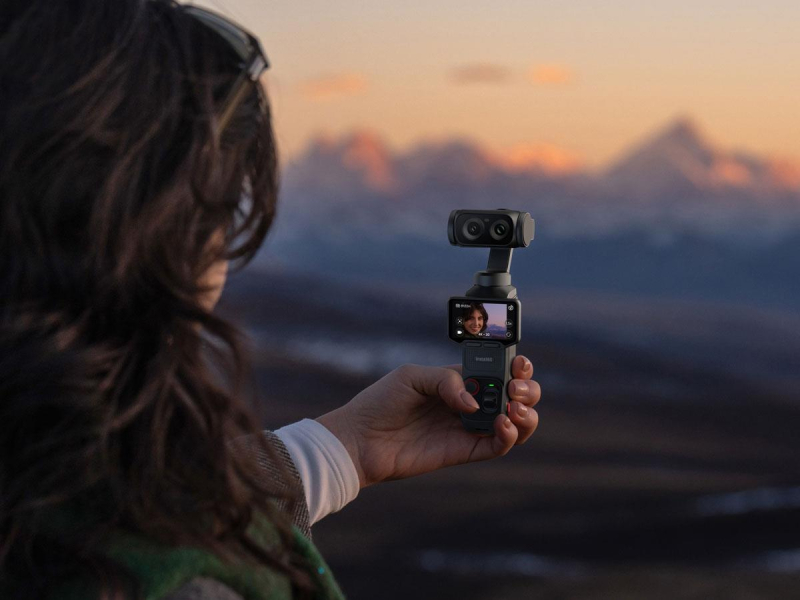 Insta360 Luna Ultra Standard Bundle Cosmic Black